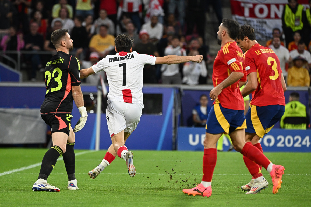 葡萄牙队鏖战英格兰队，波尔高光表现的简单介绍