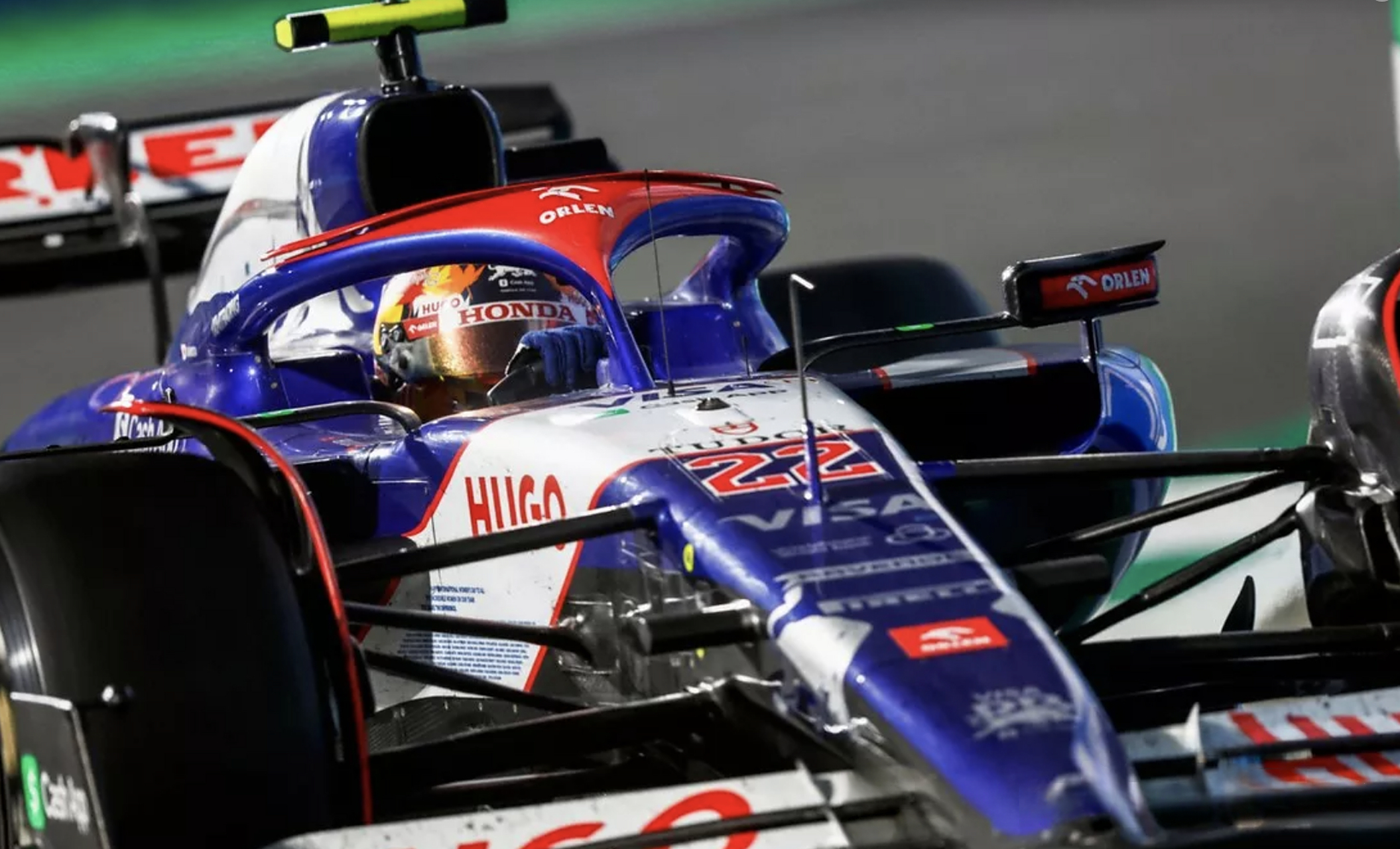 阿斯顿马丁力克雷诺车队,佩雷兹统治全场 阿斯顿马丁力克雷诺车队,佩雷兹统治全场