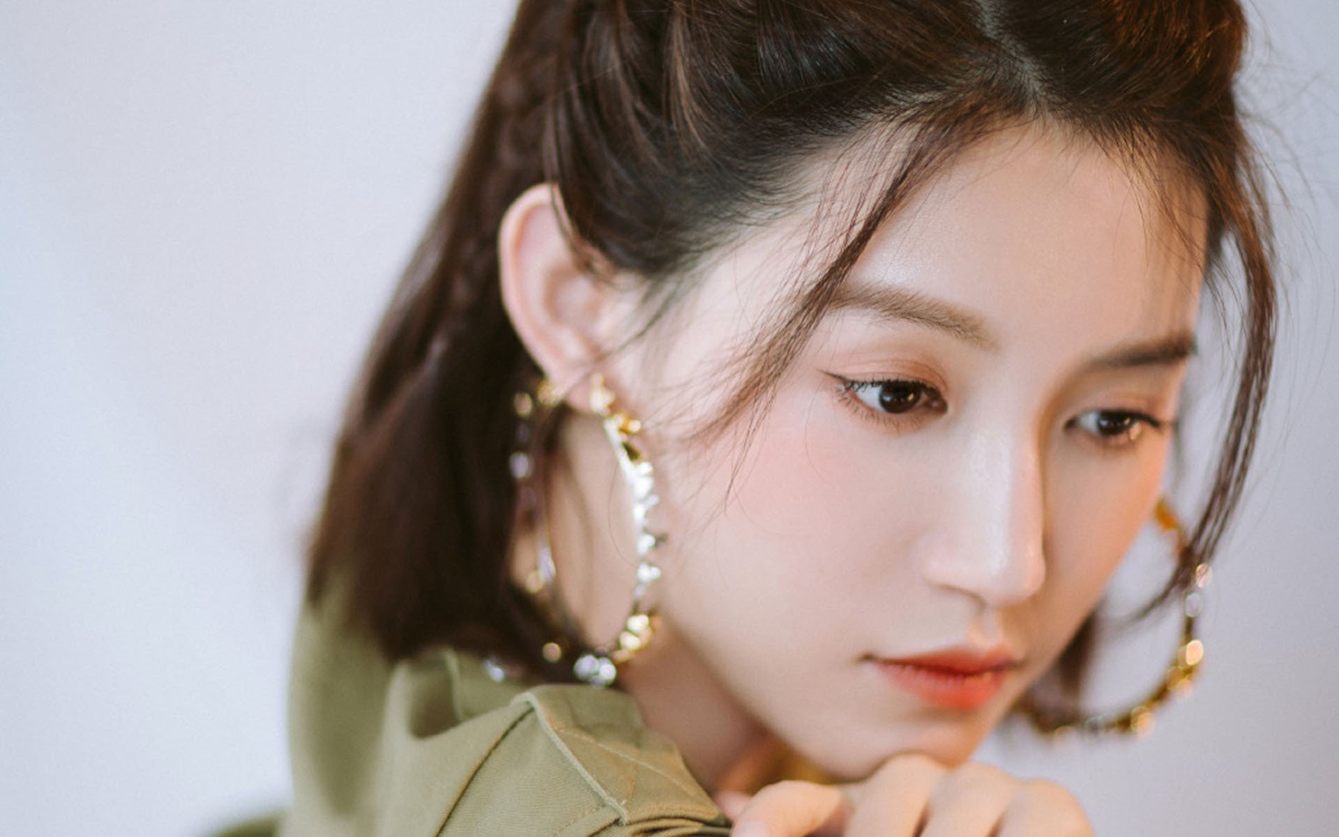 字母哥50+20天神下凡，开拓者加时险胜深圳挺进邀请赛决赛