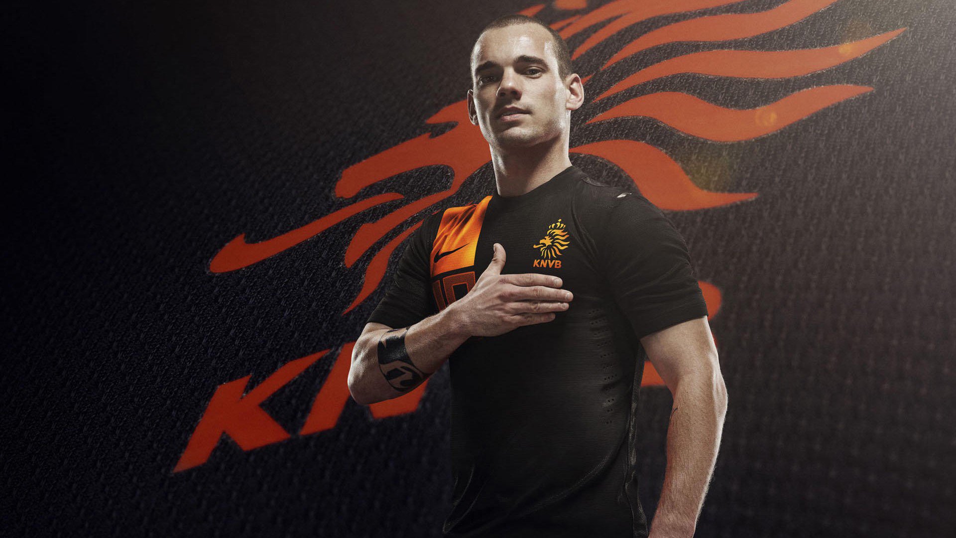 北非雄鹰啄伤天蓝军团，当阿尔及利亚掀翻那不勒斯，厄德高在何处成为关键先生？